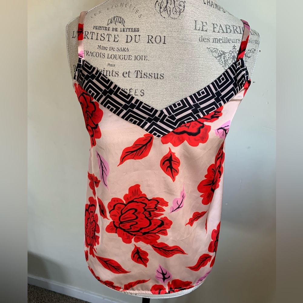 ▶️ Nema Satin Tank Top Womens M Floral Peony Print Cami Y2K Resort Pink EUC - Picture 12 of 12